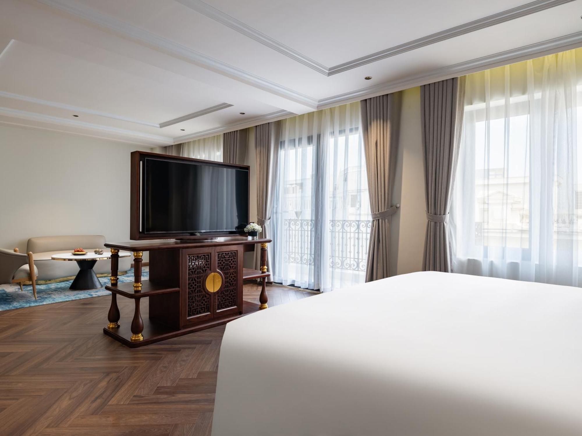 Khách sạn L'signature & 4*
